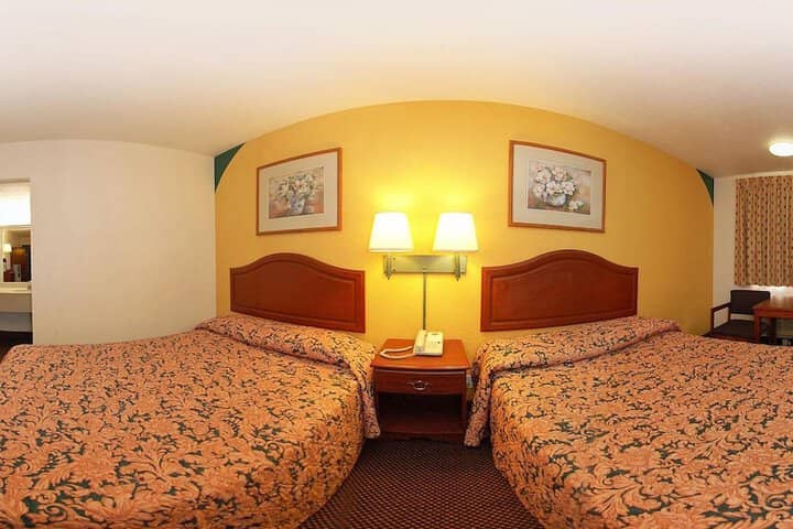 Room 4 of 31