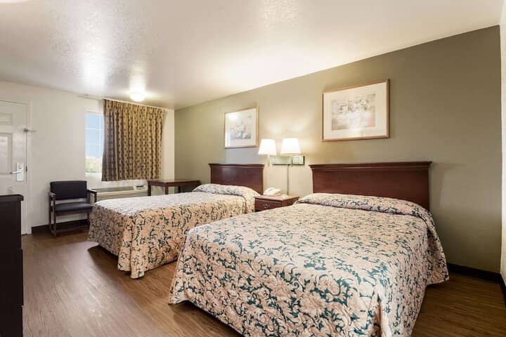 Room 8 of 31